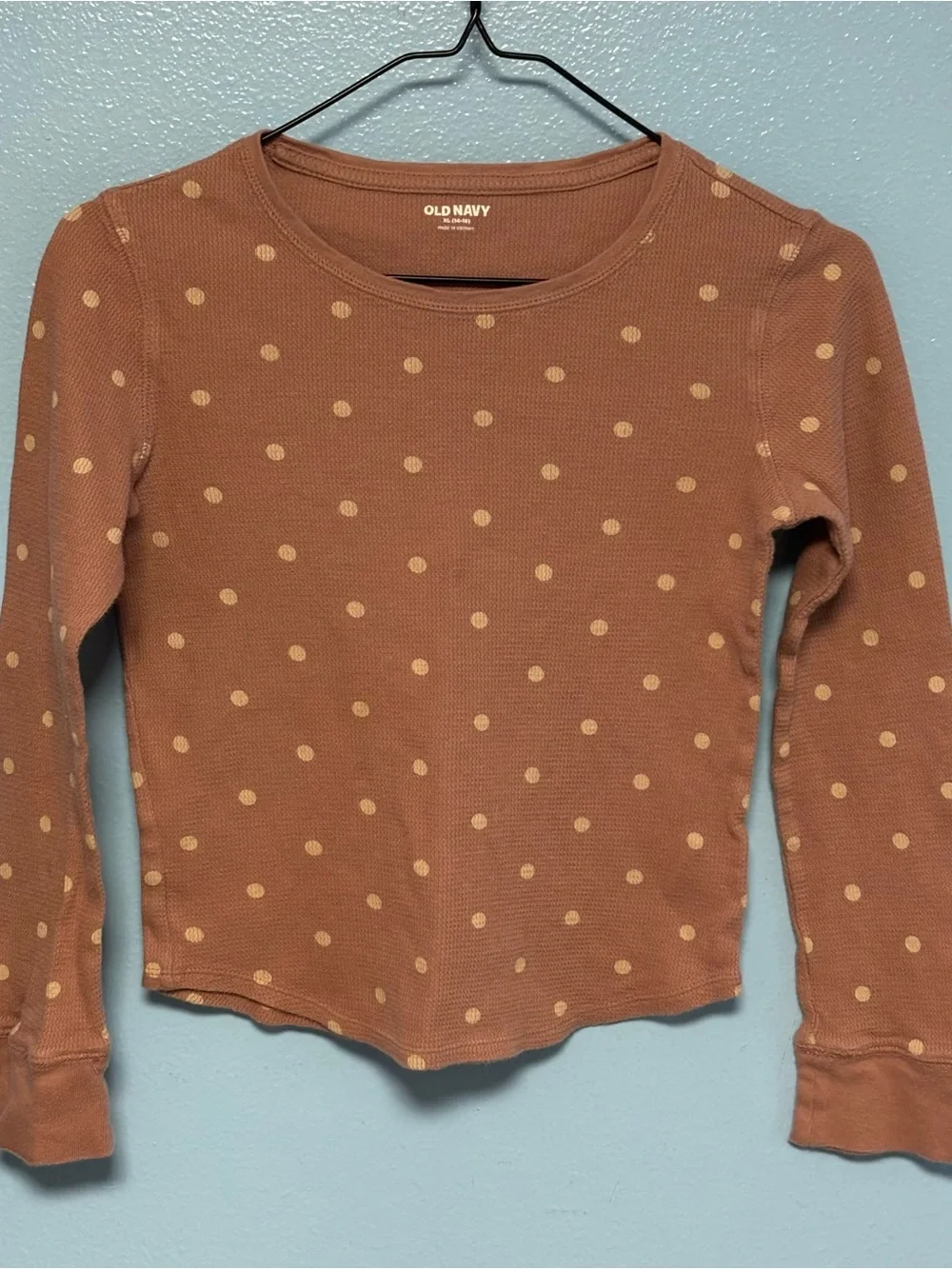 Old Navy Rust Long-Sleeve Polka Dot Tee